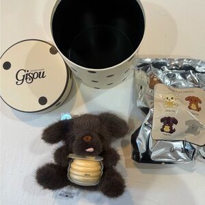 Gisou pup with Honey-Infused Lip mask Brown Plush